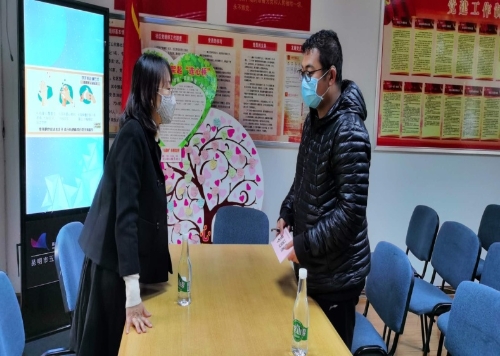 五华区残联慰问疫情防控残疾人工作者2