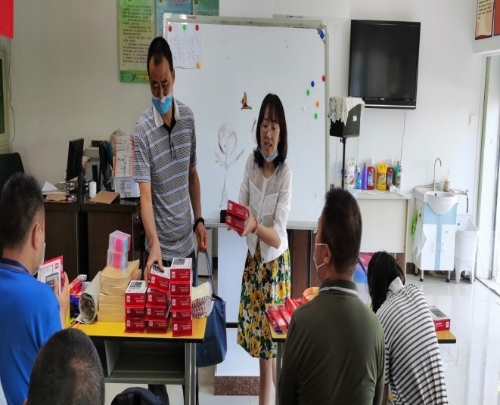 区残联走访探视助力残疾人日间照料站-3