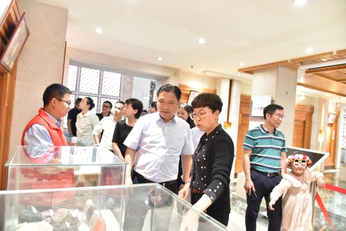 调研组一行到官渡古镇云子博物馆调研考察
